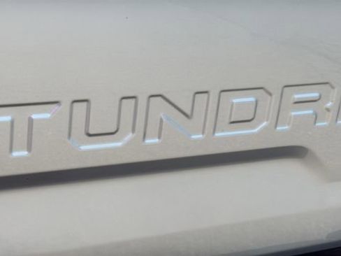 Used 2017 Toyota Tundra Platinum AWD/4WD image 29