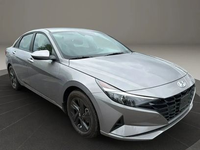 Used 2023 Hyundai Elantra SEL