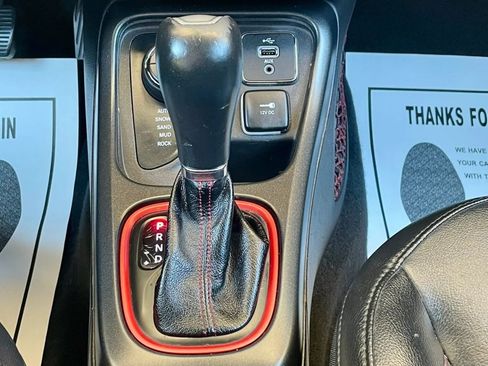Used 2018 Jeep Compass Trailhawk AWD/4WD image 18