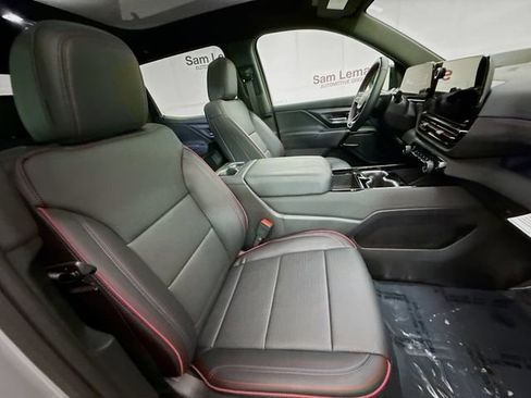 New 2025 Chevrolet Silverado EV RST image 31