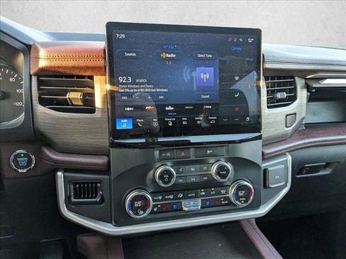 Used 2024 Ford Expedition Max Limited image 10