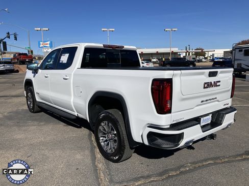Certified 2022 GMC Sierra 1500 AT4 w/ AT4 Premium Package image 11