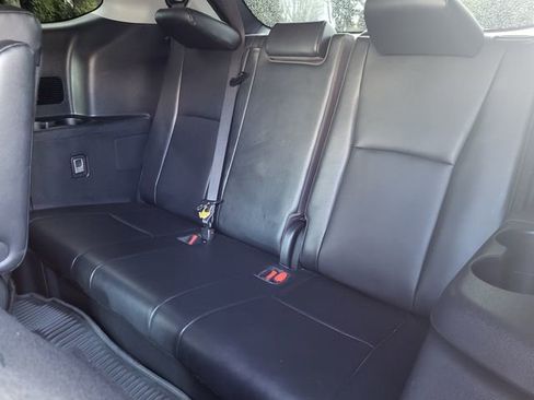 Used 2023 Toyota Highlander XLE FWD image 15