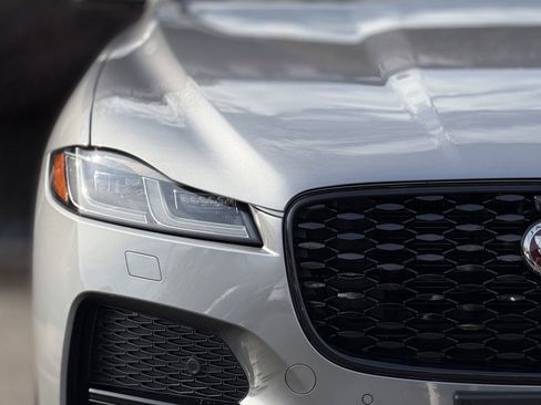 Used 2021 Jaguar F-PACE S image 4