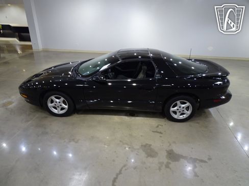 Used 1995 Pontiac Firebird Coupe image 5