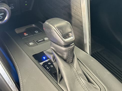 Used 2023 Toyota Venza XLE AWD/4WD image 20
