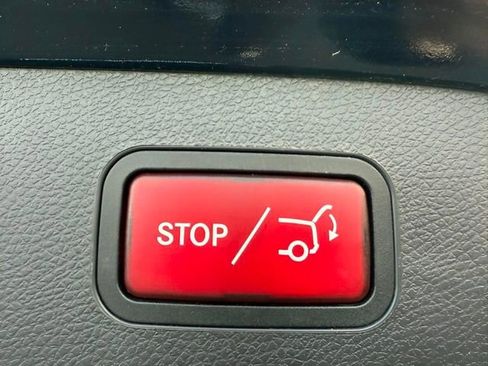 Used 2018 Mercedes-Benz GLA 250 4MATIC image 8