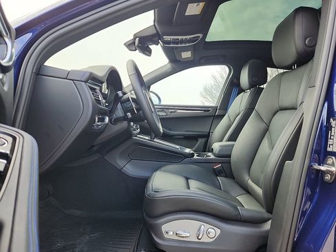 New 2026 Porsche Macan image 5