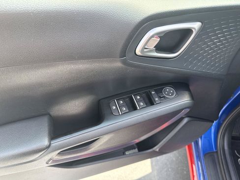 Used 2021 Kia Soul GT-Line FWD image 13