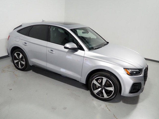 Used 2023 Audi Q5 2.0T Premium Plus Sportback w/ Premium Plus Package AWD/4WD image 12