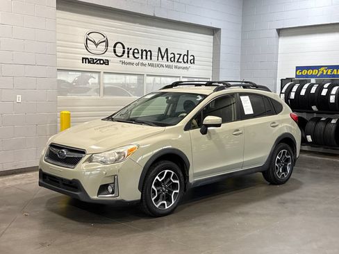 Used 2016 Subaru Crosstrek 2.0i Premium AWD/4WD image 1