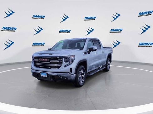Used 2022 GMC Sierra 1500 SLT w/ SLT Premium Package image 4
