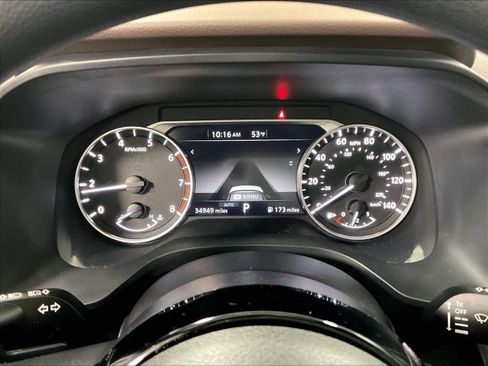 Used 2023 Nissan Rogue SV image 25