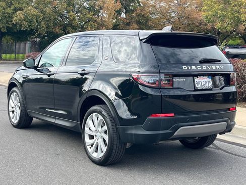 Used 2023 Land Rover Discovery Sport SE image 3
