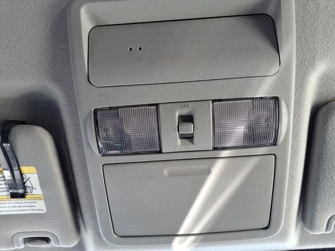 Used 2017 Nissan Frontier SV image 23