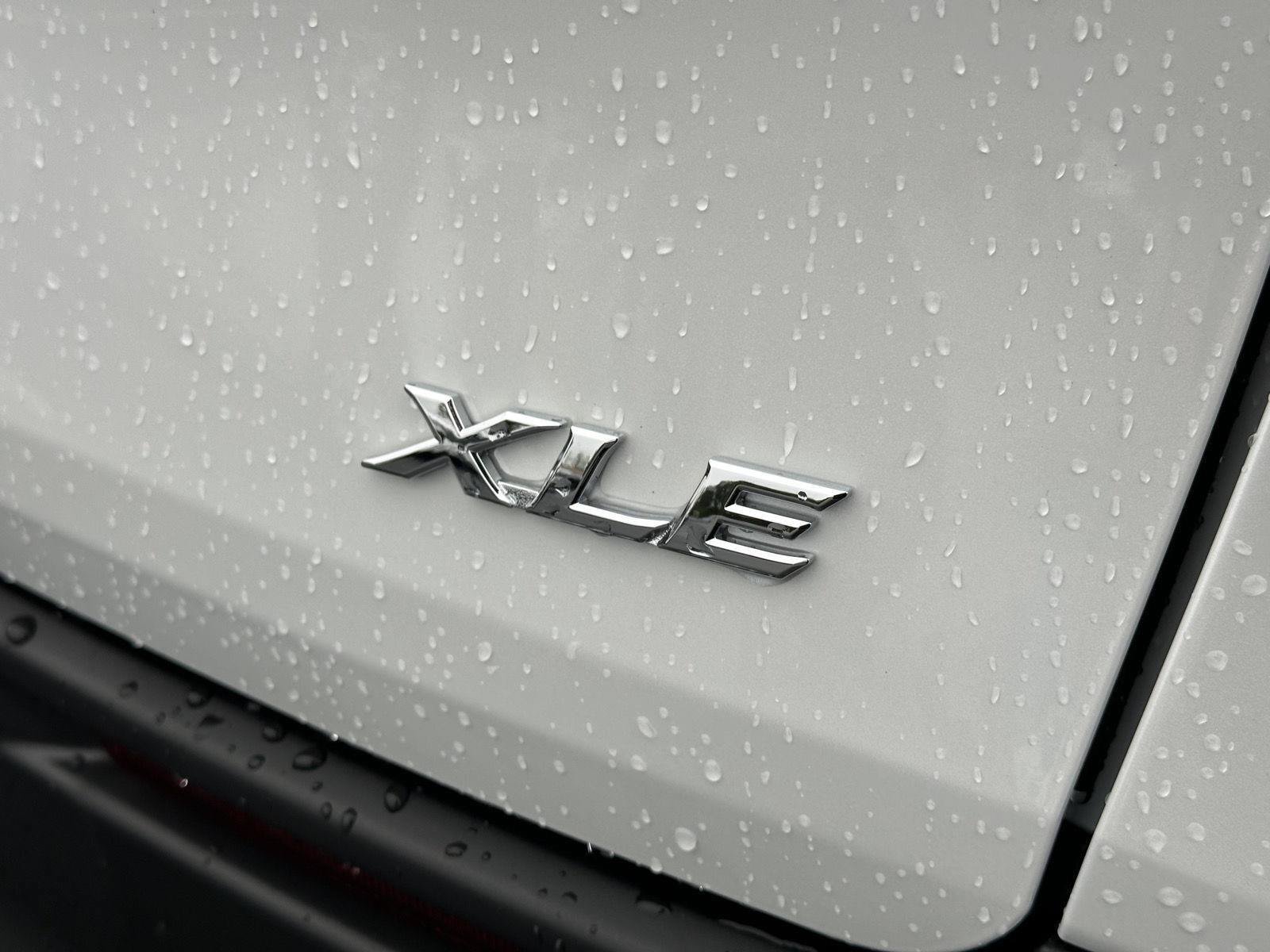 Used 2026 Toyota Sienna XLE FWD image 10