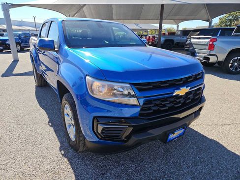 Used 2021 Chevrolet Colorado LT image 2