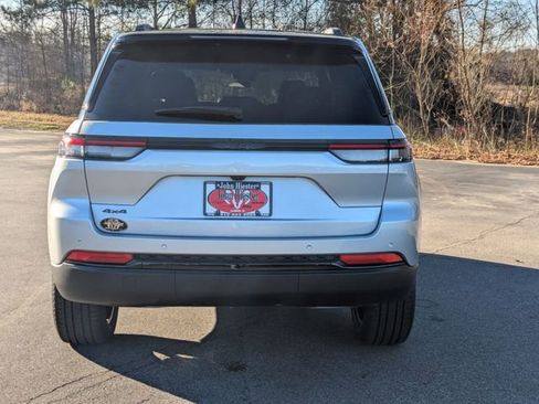 New 2025 Jeep Grand Cherokee Limited image 6