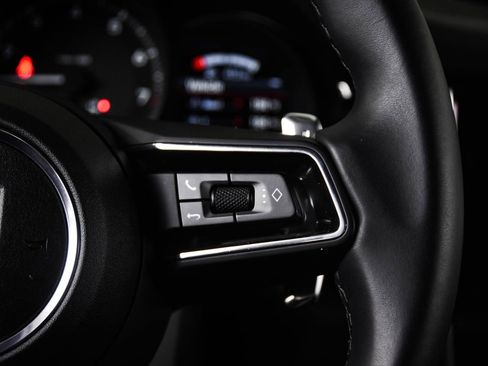 Certified 2026 Porsche Macan AWD/4WD image 16