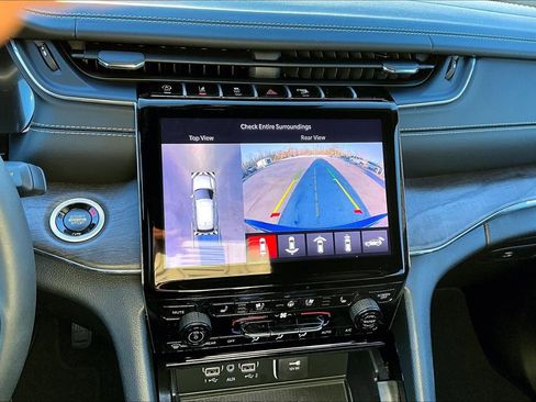 New 2025 Jeep Grand Cherokee Overland w/ Adv Protech Group III image 20