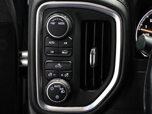 Used 2022 Chevrolet Silverado 1500 LT AWD/4WD image 30