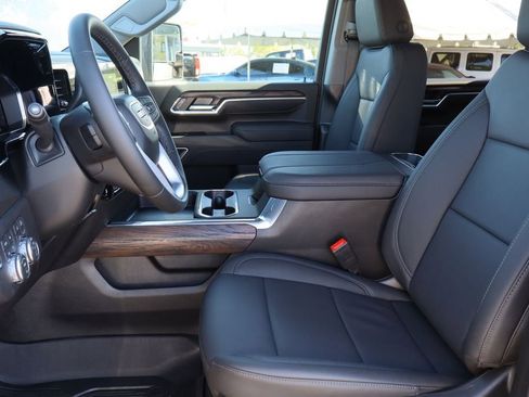 New 2026 GMC Sierra 2500 SLT w/ SLT Premium Package AWD/4WD image 18