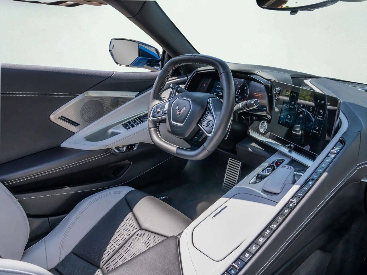Used 2024 Chevrolet Corvette Stingray Preferred Conv w/ Z51 Performance Package RWD image 28