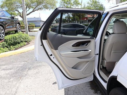Used 2020 GMC Terrain Denali w/ Denali Premium Package FWD image 25
