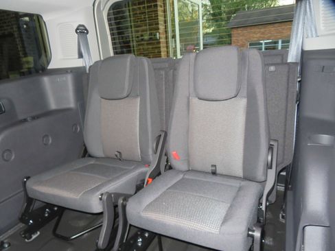 Used 2016 Ford Transit Connect XL image 18