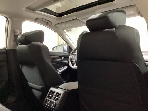 Used 2021 Honda Accord EX image 11