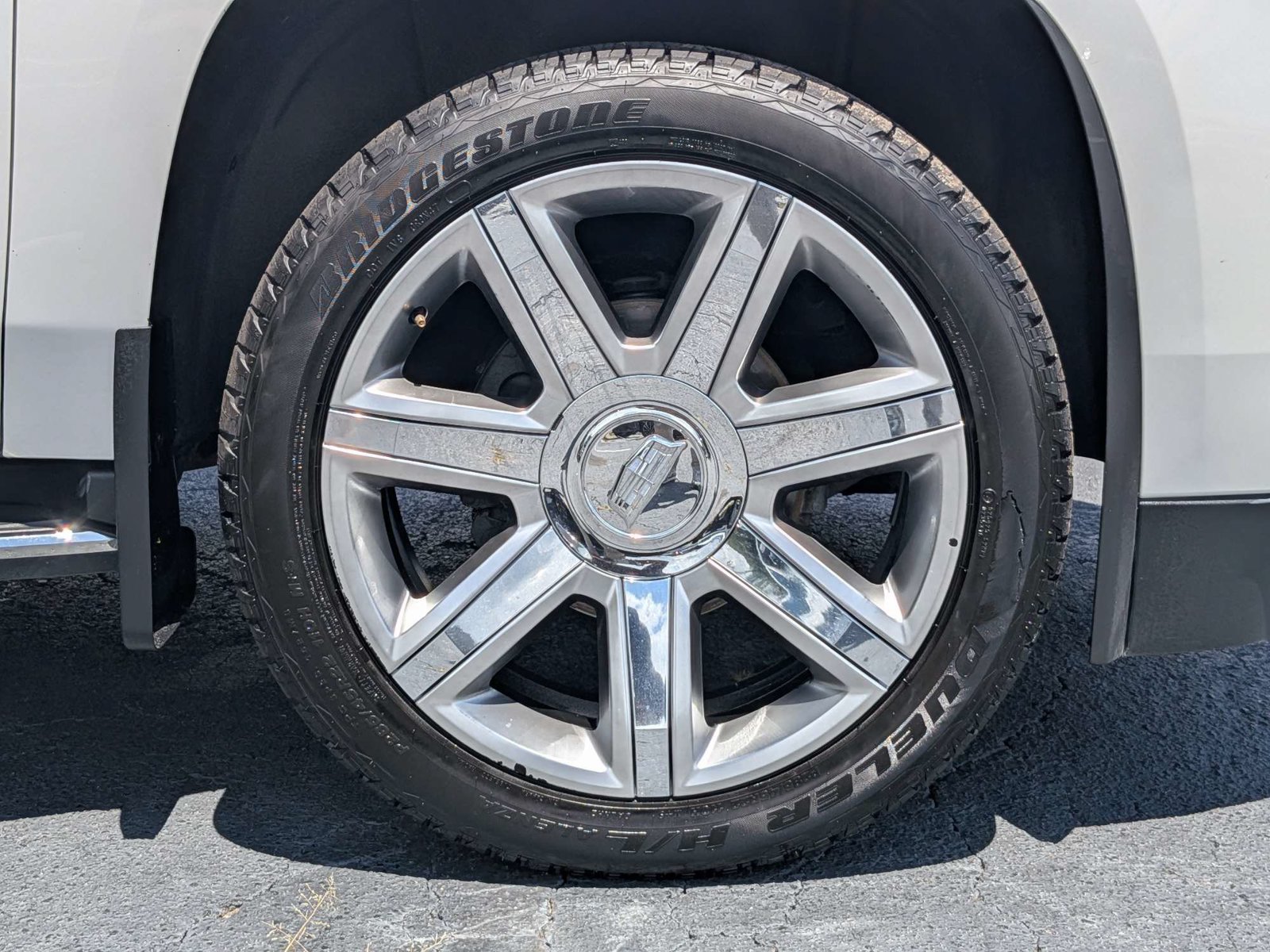 Used 2019 Cadillac Escalade Luxury AWD/4WD image 10