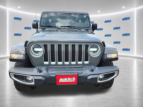 Used 2019 Jeep Wrangler Unlimited Sahara AWD/4WD image 8