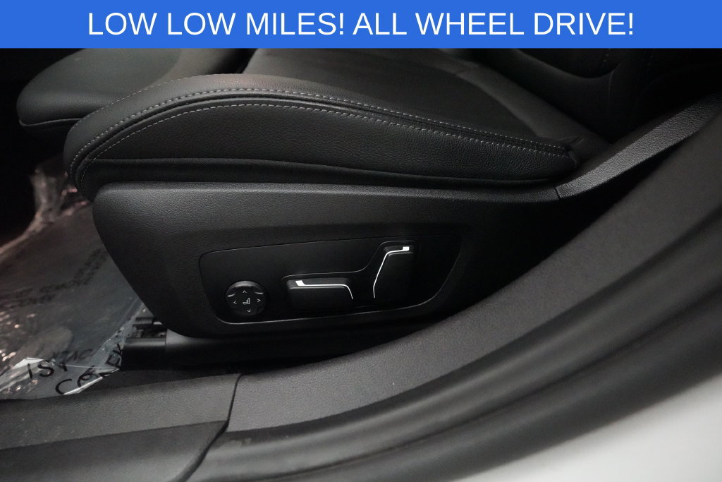 Used 2024 BMW 330i xDrive Sedan AWD/4WD image 28