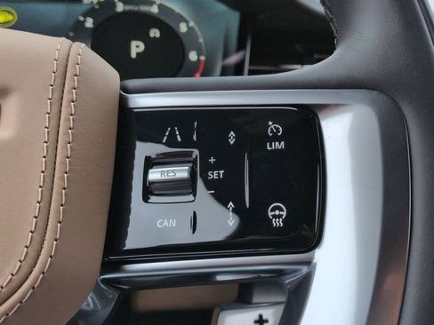 New 2026 Land Rover Range Rover Long Wheelbase SE image 23
