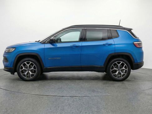 Used 2025 Jeep Compass Limited AWD/4WD image 5