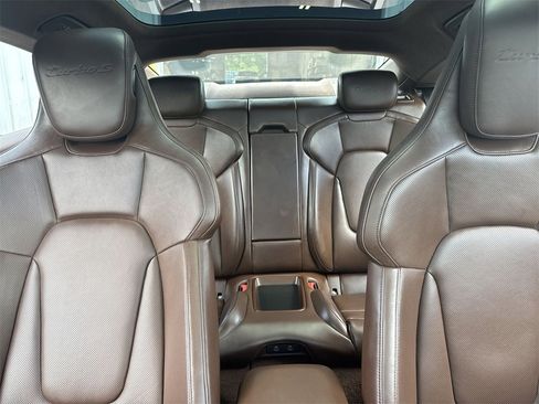 Used 2022 Porsche Taycan Turbo S image 33