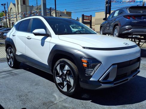 Used 2024 Hyundai Kona Limited AWD/4WD image 3