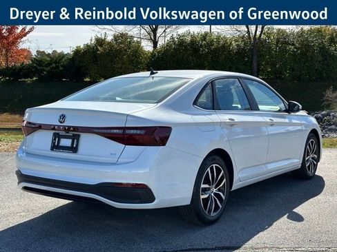 New 2026 Volkswagen Jetta SE image 7