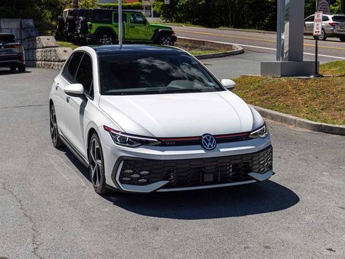 Used 2025 Volkswagen GTI SE FWD image 3