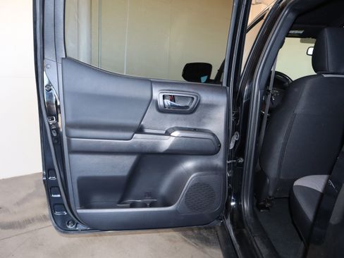 Used 2023 Toyota Tacoma TRD Sport V6 image 38