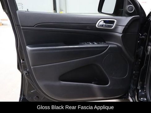 Used 2021 Jeep Grand Cherokee Laredo X image 19