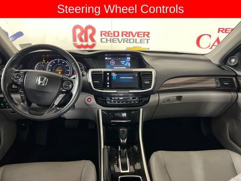 Used 2017 Honda Accord EX-L image 14