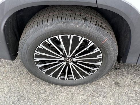 New 2025 Volkswagen Tiguan S image 4