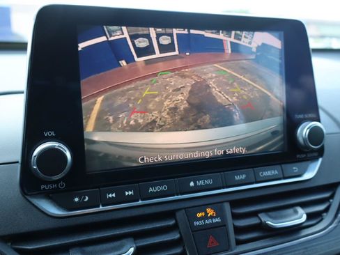 Used 2020 Nissan Altima 2.5 SL FWD image 13