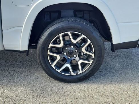 Used 2025 RAM 1500 Laramie image 18