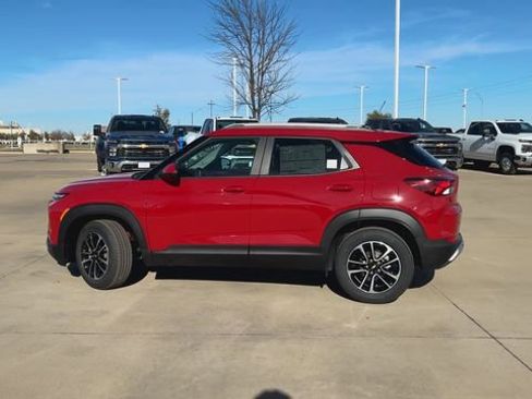 New 2026 Chevrolet TrailBlazer LT w/ Convenience Package FWD image 6
