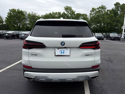 Used 2025 BMW X5 xDrive50e AWD/4WD image 4
