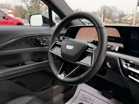 Used 2024 Cadillac Lyriq Sport image 25