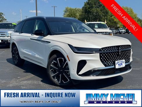 Used 2024 Lincoln Nautilus Reserve w/ Equipment Group 202A AWD/4WD image 1