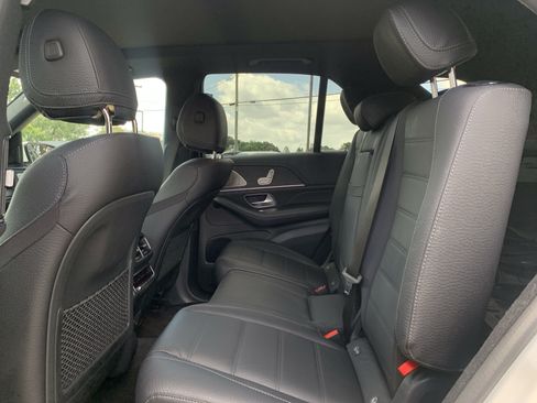Used 2024 Mercedes-Benz GLE 350 4MATIC image 32